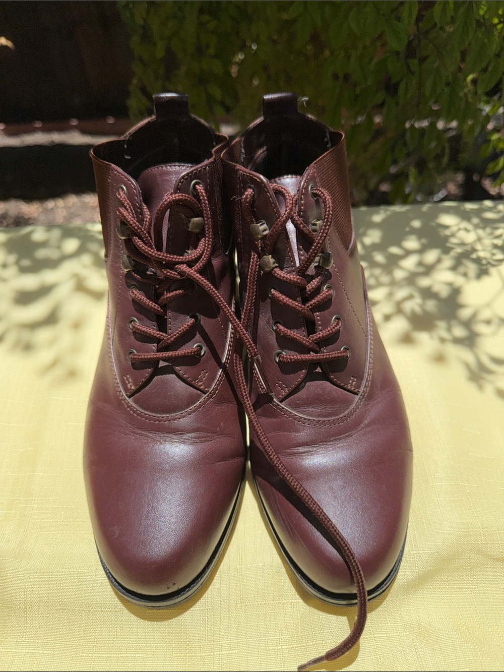 Women's Lace-Up Ankle Boots in Burgundy Leather